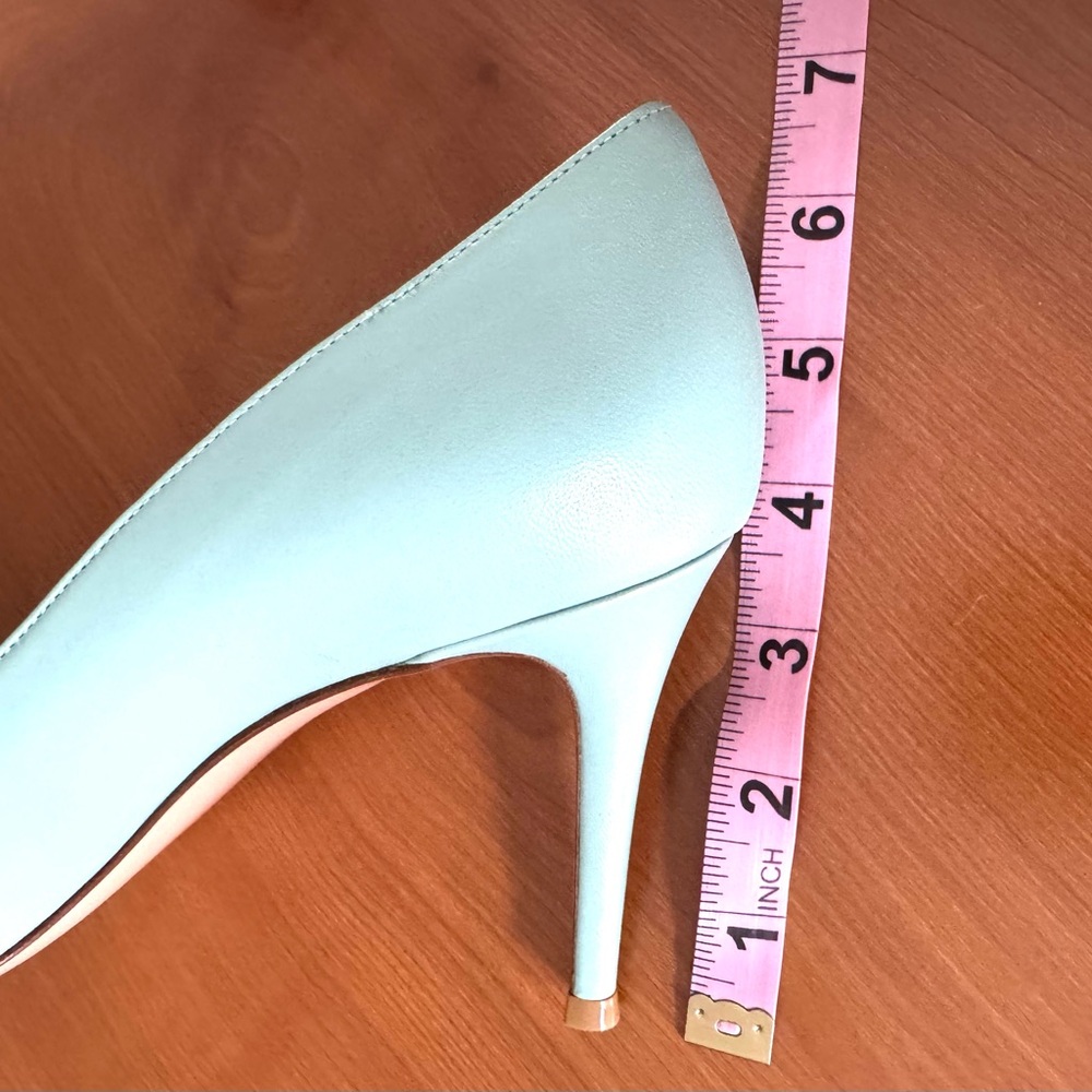 Leather Gianvito Rossi pumps - Picture 11 of 13